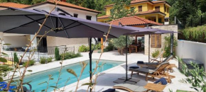 Villa Suzana with Heated Pool and outdoor billiards